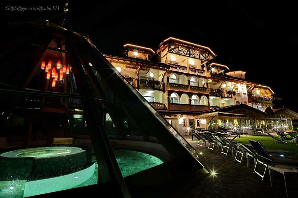 Rene Dolomites Boutique Hotel Pozza di Fassa Bagian luar foto